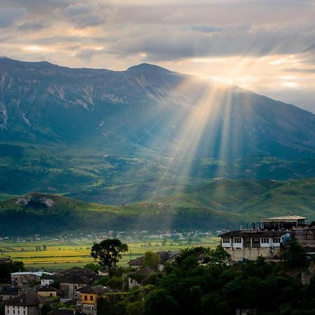 Guesthouse Mele Gjirokastër Eksteriør bilde
