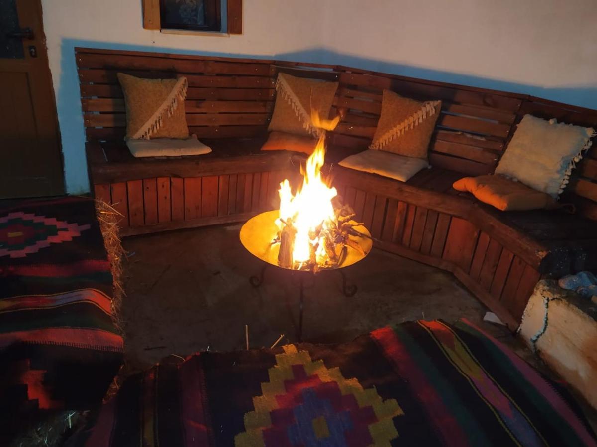 Guesthouse Mele Gjirokastër Eksteriør bilde