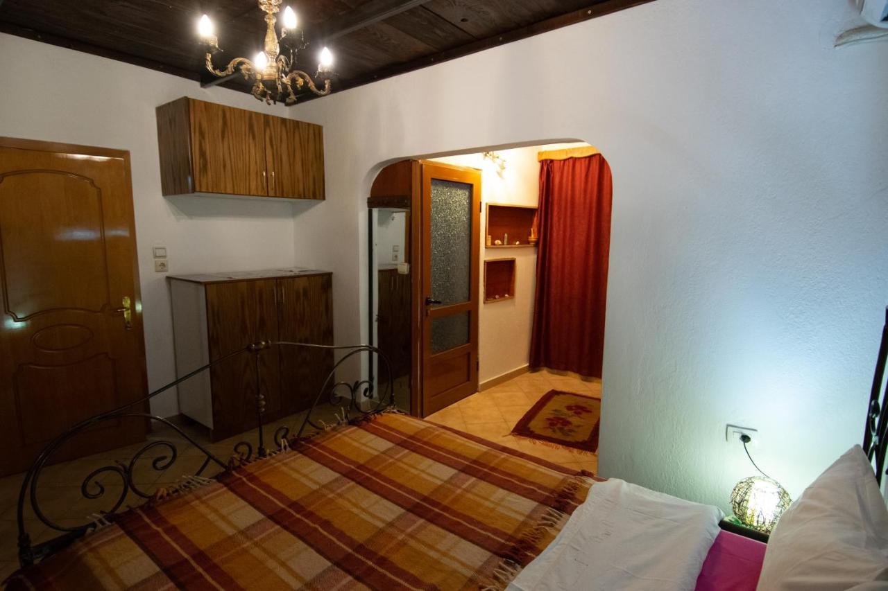 Guesthouse Mele Gjirokastër Eksteriør bilde