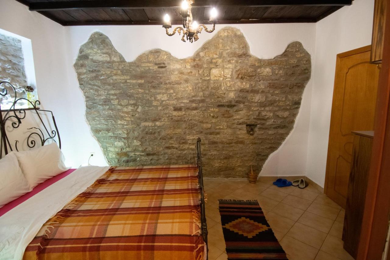Guesthouse Mele Gjirokastër Eksteriør bilde