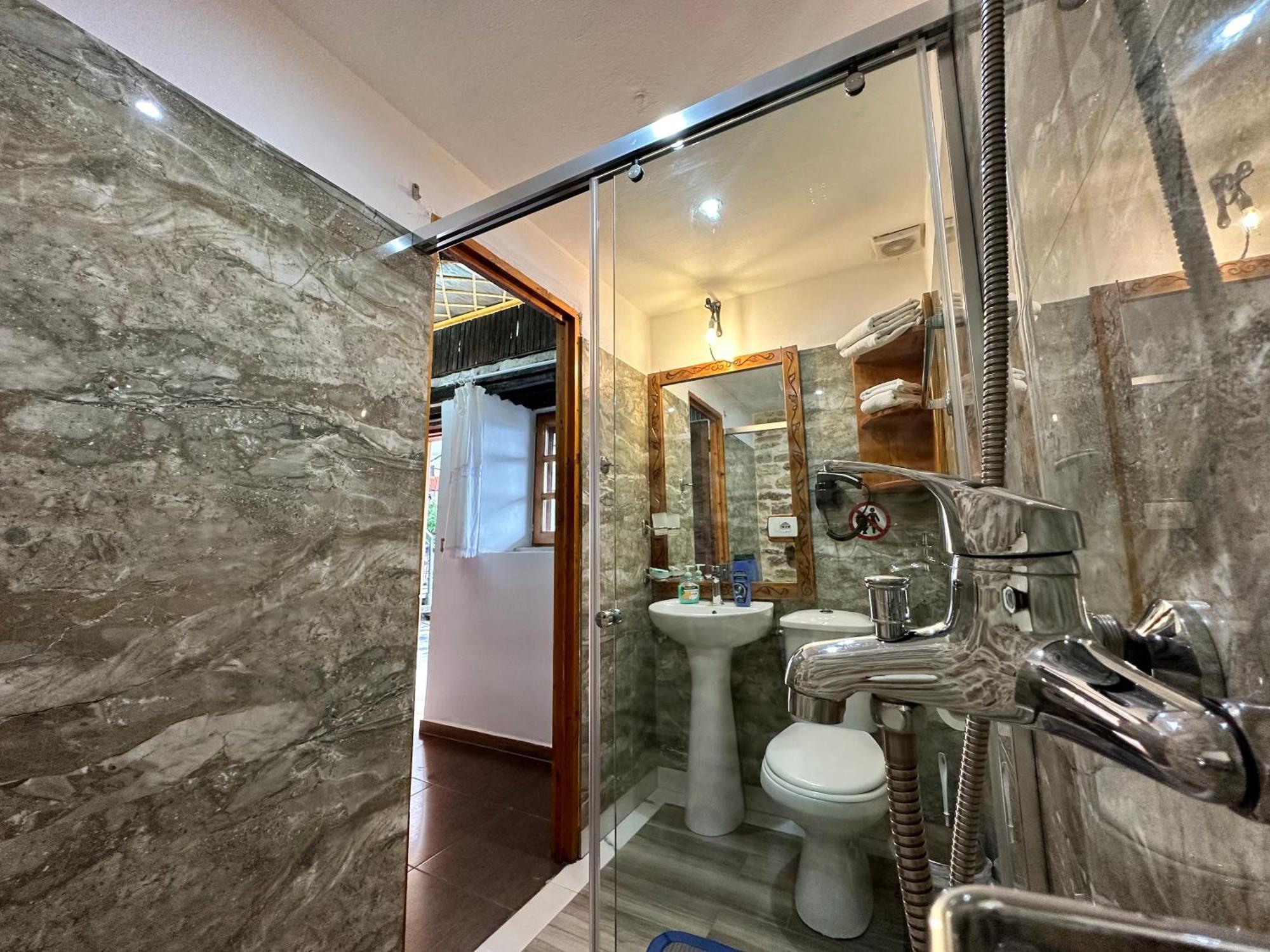 Guesthouse Mele Gjirokastër Eksteriør bilde