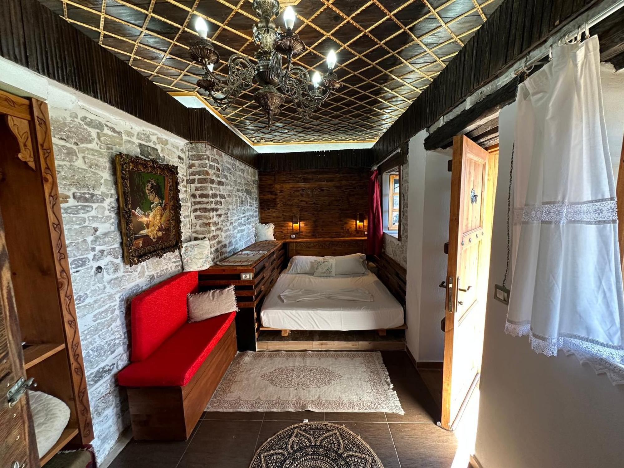 Guesthouse Mele Gjirokastër Eksteriør bilde