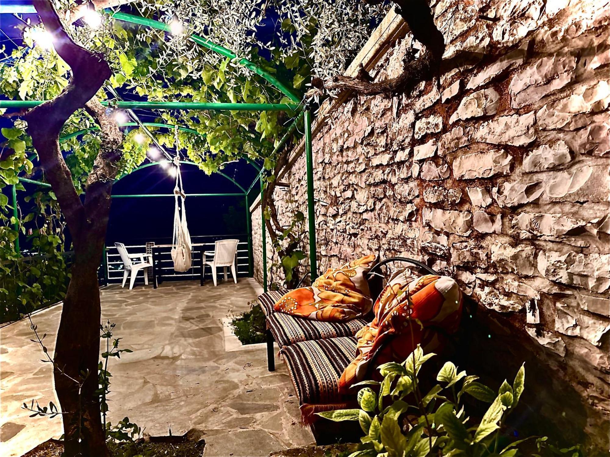 Guesthouse Mele Gjirokastër Eksteriør bilde