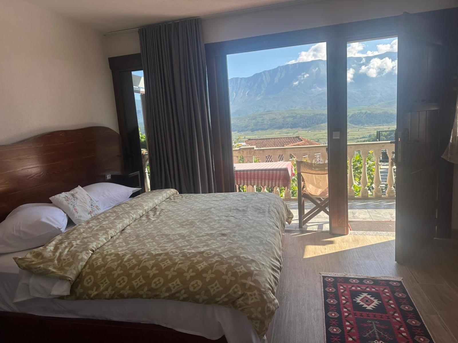 Guesthouse Mele Gjirokastër Eksteriør bilde