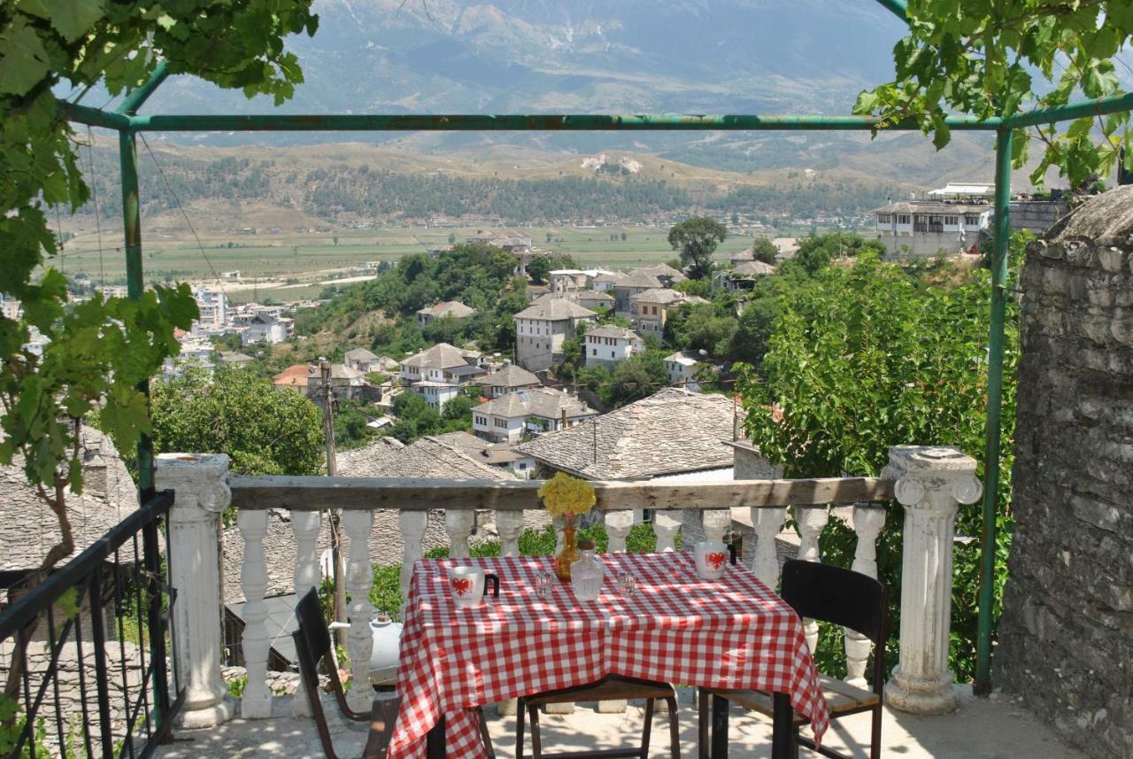 Guesthouse Mele Gjirokastër Eksteriør bilde